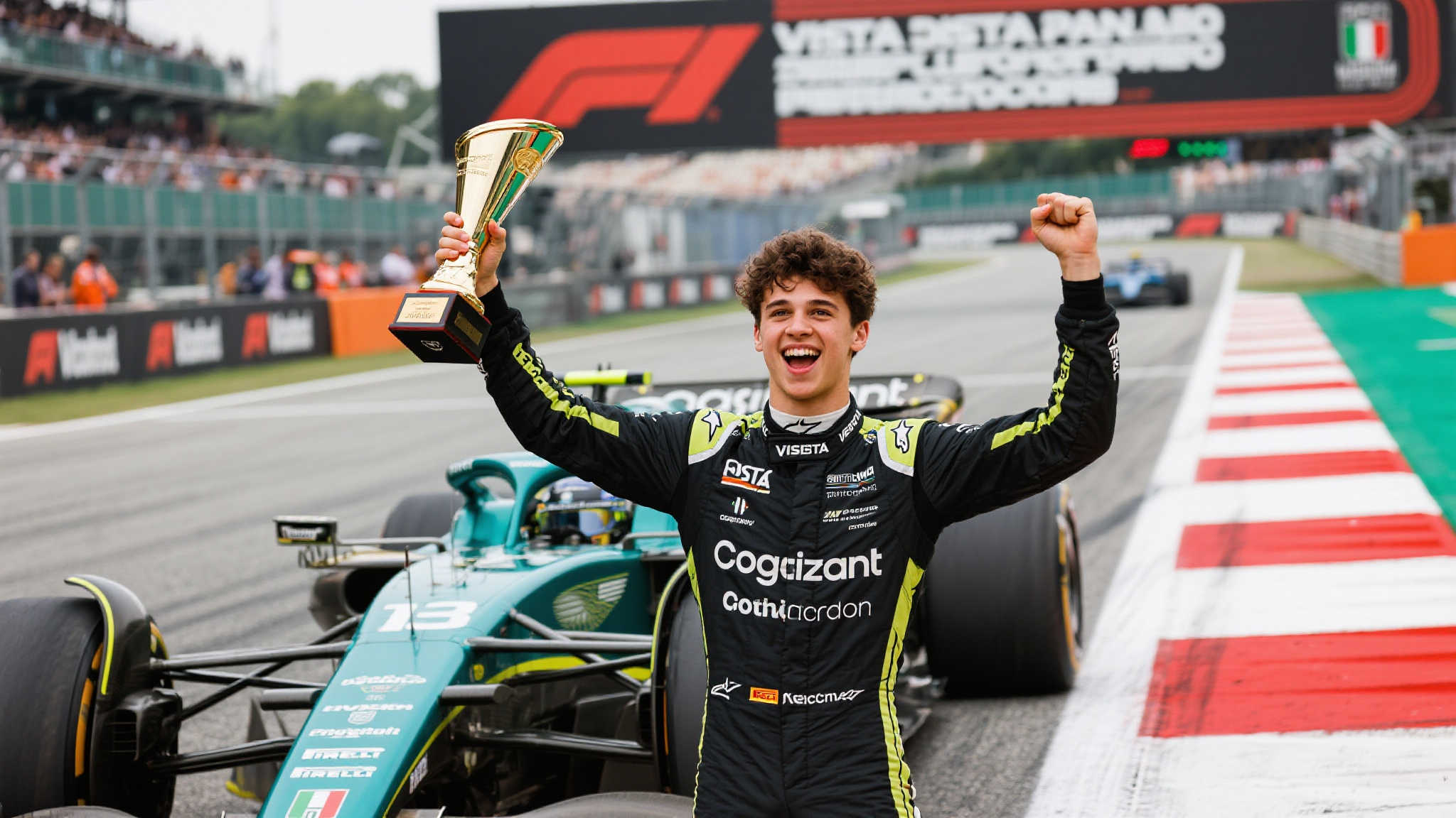 维斯塔潘称霸F1伊莫拉站,车迷高唱荷兰国歌共庆胜利 维斯塔潘称霸F1伊莫拉站,车迷高唱荷兰国歌共庆胜利